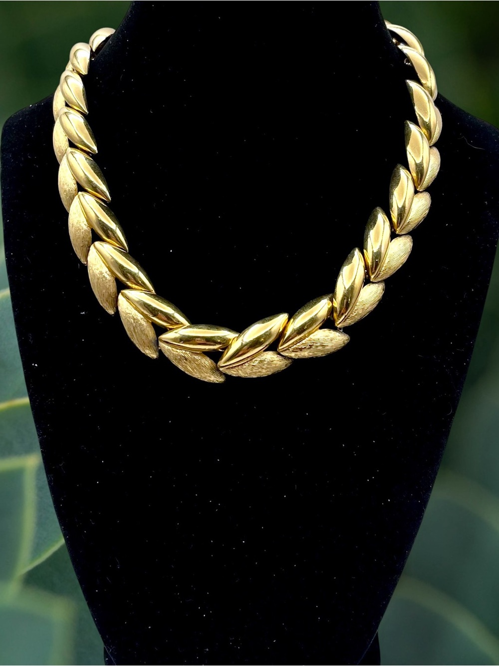Vintage Napier Pat 4,774,743 Chunky Gold Tone Link Choker Necklace